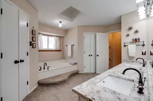 1 Rockwood Cir, Bedford, TX 76021 - Photo 27