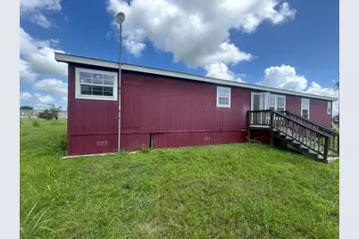 268 W Oaks, Victoria, TX 77905 - Photo 3