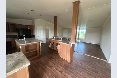 268 W Oaks, Victoria, TX 77905 - Photo 7