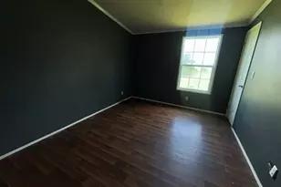 268 W Oaks, Victoria, TX 77905 - Photo 17