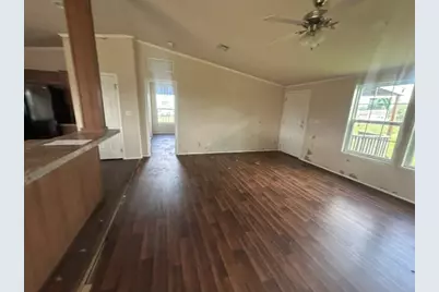 268 W Oaks, Victoria, TX 77905 - Photo 9