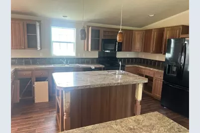 268 W Oaks, Victoria, TX 77905 - Photo 11