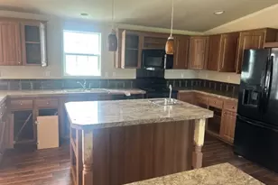 268 W Oaks, Victoria, TX 77905 - Photo 11