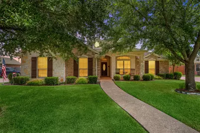 208 Silver Spur Trail, McGregor, TX 76657 - Photo 1