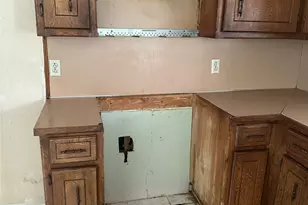 760 Williams St, Italy, TX 76651 - Photo 9