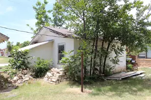 410 N Munday Ave, Munday, TX 76371 - Photo 27