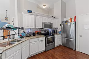 2219 Greenview Dr, Carrollton, TX 75010 - Photo 7