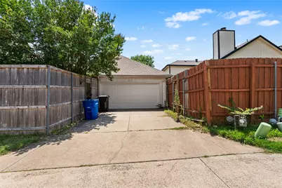 2219 Greenview Drive, Carrollton, TX 75010 - Photo 19