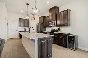 2108 Hill Crest Ct, Weatherford, TX 76086 - Photo 7
