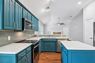 4220 Maryanne Pl, Haltom City, TX 76137 - Photo 9