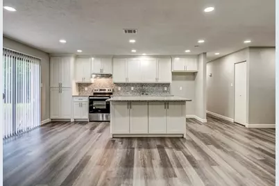 7813 Evening Star, Fort Worth, TX 76133 - Photo 5