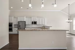 1201 Drummond Cir, Woodway, TX 76712 - Photo 11