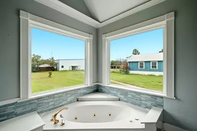 12255 Strittmatter Road, Pilot Point, TX 76258 - Photo 15