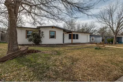 800 E Tucker Boulevard, Arlington, TX 76010 - Photo 1