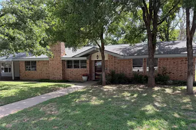 504 Austin Drive, Mineral Wells, TX 76067 - Photo 1