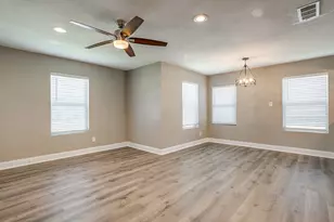 3221 McCart Ave, Fort Worth, TX 76110 - Photo 5