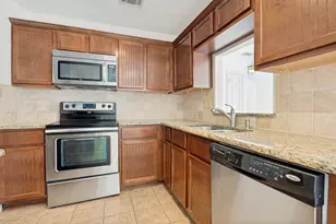 18131 Whispering Gables Ln, Dallas, TX 75287 - Photo 9