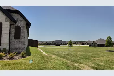 341 Aurora Hills Trail, Burleson, TX 76028 - Photo 5