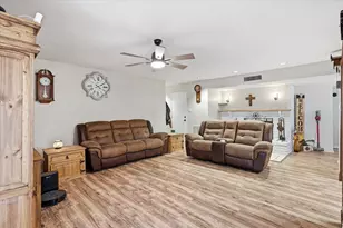 1322 Paris Dr, Garland, TX 75040 - Photo 7