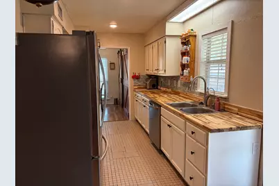 1322 Paris Drive, Garland, TX 75040 - Photo 7