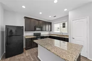 1009 Providence Blvd, Providence Village, TX 76227 - Photo 5
