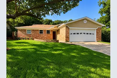 704 Chisholm Trail, Denton, TX 76209 - Photo 1
