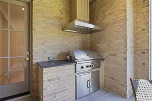 7033 Chantilly Ln, Dallas, TX 75214 - Photo 37