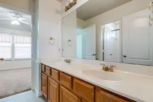 8924 High Meadows Dr, Plano, TX 75025 - Photo 11