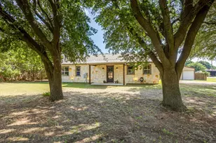 816 Alan Dr, Burleson, TX 76028 - Photo 31