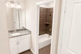 136 Bowling Grn Ave., Red Oak, TX 75154 - Photo 17