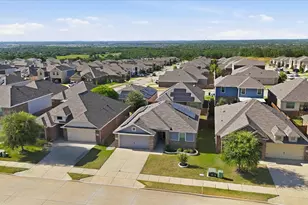 7533 Pleasant Oaks St, Fort Worth, TX 76120 - Photo 33