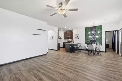 7533 Pleasant Oaks Street, Fort Worth, TX 76120 - Photo 9