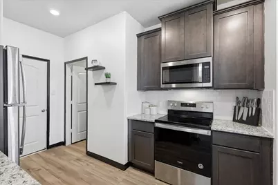 7533 Pleasant Oaks Street, Fort Worth, TX 76120 - Photo 11