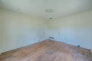 800 Mimosa Dr, Garland, TX 75040 - Photo 13