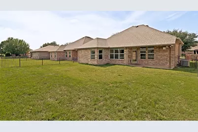 204 Captains Court, Granbury, TX 76049 - Photo 25