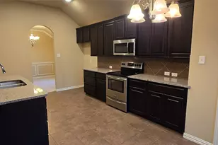 2342 Lake Hollow Cir, Garland, TX 75040 - Photo 7