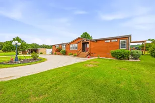 2914 Oak Ct, Granbury, TX 76048 - Photo 5