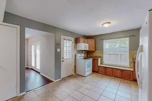 13818 Methuen Green Ln, Dallas, TX 75240 - Photo 9