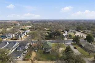 2012 N 5th St, Waco, TX 76708 - Photo 17
