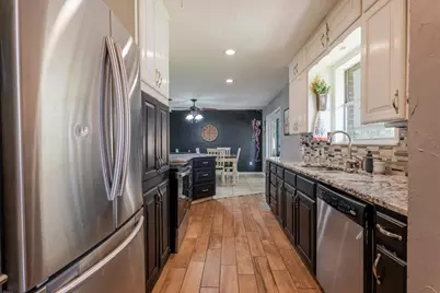 2304 SE 10th, Mineral Wells, TX 76067 - Photo 23