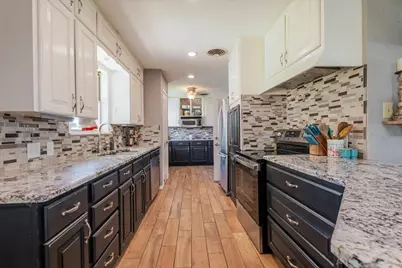 2304 SE 10th, Mineral Wells, TX 76067 - Photo 7