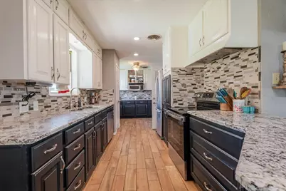 2304 SE 10th, Mineral Wells, TX 76067 - Photo 21