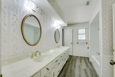 10102 Cherry Tree Drive, Dallas, TX 75243 - Photo 19