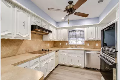10102 Cherry Tree Drive, Dallas, TX 75243 - Photo 9