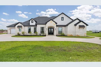 8224 Harvest Drive, Grandview, TX 76050 - Photo 1