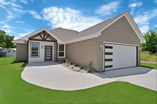 5115 Waterbury Ct, Granbury, TX 76048 - Photo 3