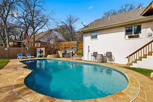 2703 Chinquapin Oak Ln, Arlington, TX 76012 - Photo 17