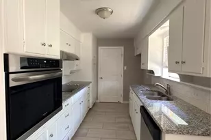 900 Prestwick St, Bedford, TX 76022 - Photo 13