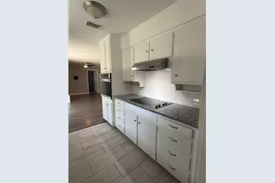 900 Prestwick Street, Bedford, TX 76022 - Photo 15