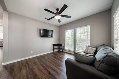 1920 S 18th Street, Waco, TX 76706 - Photo 3
